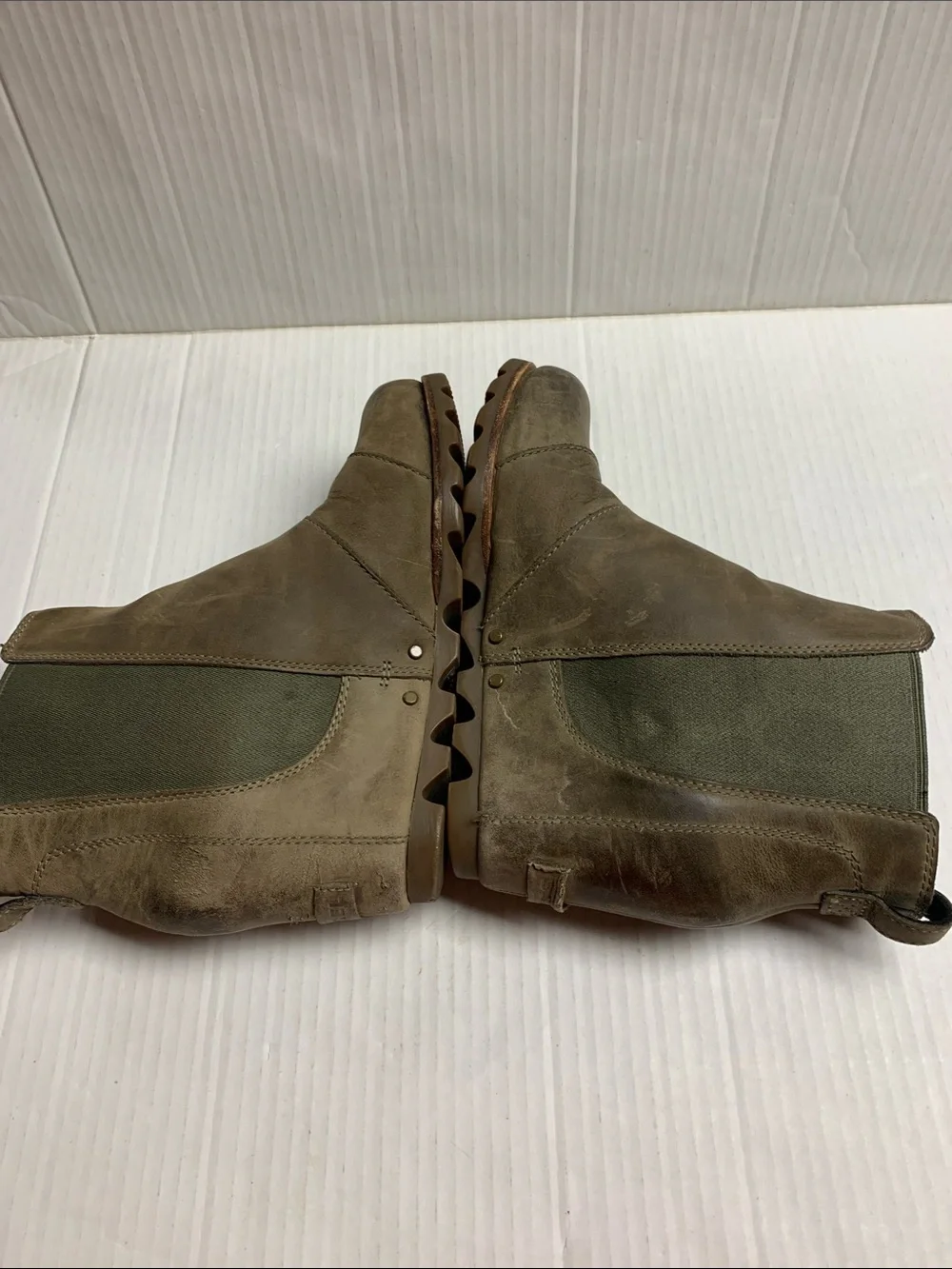 Sorel Lea Wedge Boots Olive Green Leather Distressed Size 7